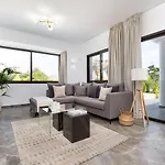 Villa Cocoon Ocean Luxury Escape *