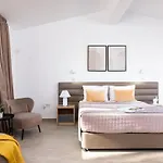 Cocoon Ocean Luxury Escape Villa Peyia