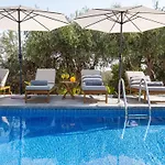 Villa Cocoon Ocean Luxury Escape Peyia