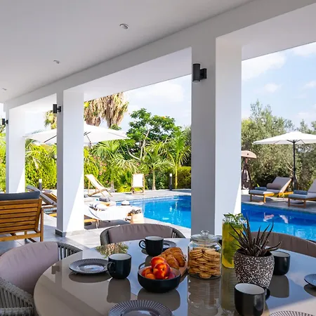 Villa Cocoon Ocean Luxury Escape *