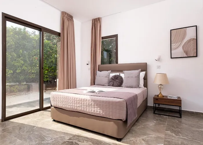 Cocoon Ocean Luxury Escape *