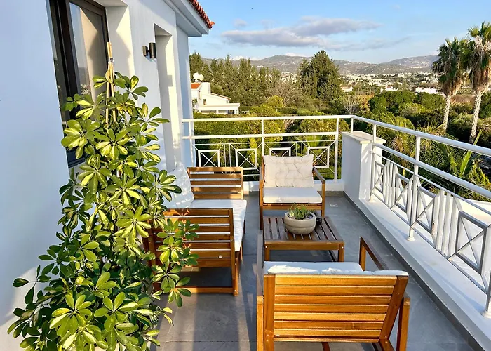 Cocoon Ocean Luxury Escape *