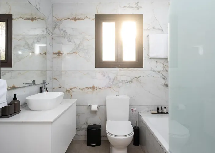 Cocoon Ocean Luxury Escape Pegeia