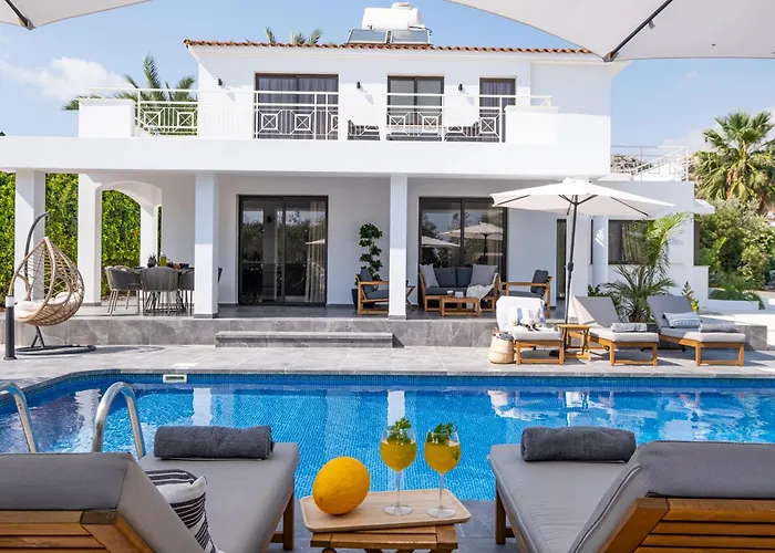 Villa Cocoon Ocean Luxury Escape *